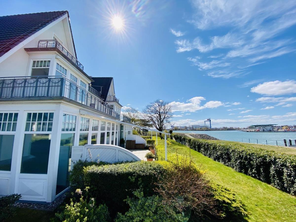 Lotsenhaus/Ostseetoern روستوك المظهر الخارجي الصورة
